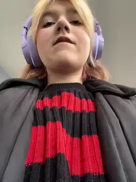 Snapshot of Baby__Naughty chatting on March 19, 8:12 am Baby Naughty online show from March 19, 8:12 am