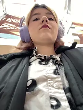 Snapshot of Baby__Naughty chatting on March 22, 11:21 am Baby Naughty online show from March 22, 11:21 am