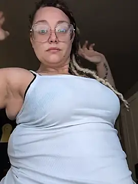 Lalalynn online show from July 19, 2:10 pm