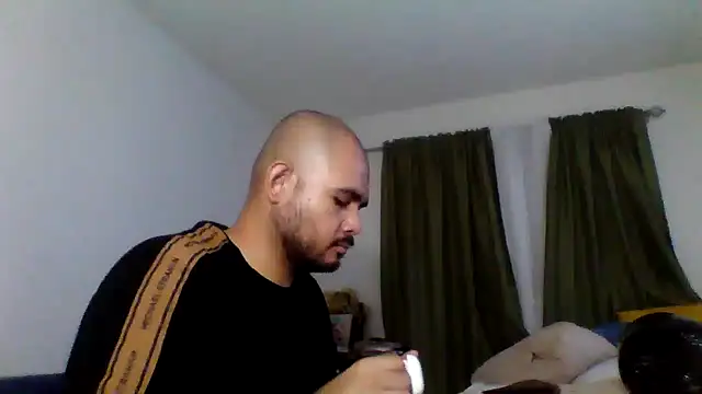 JooveyRose online show from November 15, 1:51 pm