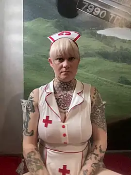 Snapshot of poussichienne chatting on January 30, 12:48 pm poussichienne online show from January 30, 12:48 pm