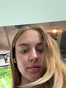 Snapshot of enjoy_my_beauty chatting on January 26, 5:13 am enjoy my beauty online show from January 26, 5:13 am