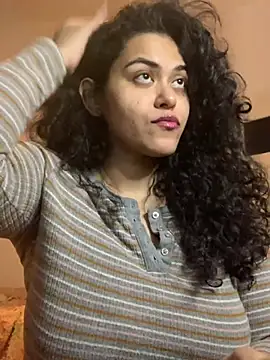 Snapshot of Curvydesifromgermany chatting on January 6, 4:44 pm Curvydesifromgermany online show from January 6, 4:44 pm