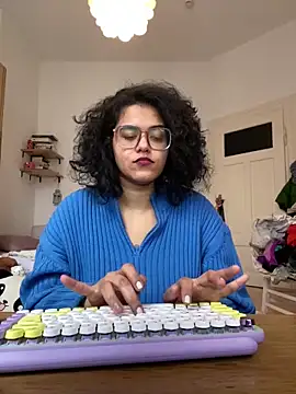 Snapshot of Curvydesifromgermany chatting on January 28, 11:28 am Curvydesifromgermany online show from January 28, 11:28 am