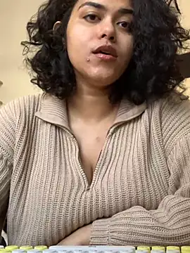 Snapshot of Curvydesifromgermany chatting on March 8, 3:24 pm Curvydesifromgermany online show from March 8, 3:24 pm