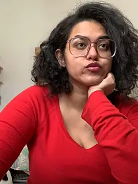 Snapshot of Curvydesifromgermany chatting on March 20, 8:31 am Curvydesifromgermany online show from March 20, 8:31 am