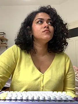 Snapshot of Curvydesifromgermany chatting on September 9, 8:36 am Curvydesifromgermany online show from September 9, 8:36 am