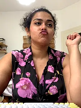 Snapshot of Curvydesifromgermany chatting on September 10, 10:59 am Curvydesifromgermany online show from September 10, 10:59 am