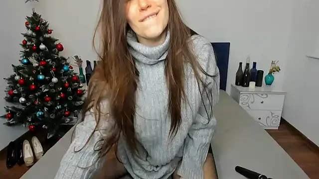 Snapshot of Moon__Eclipse chatting on December 6, 8:26 am Moon Eclipse online show from December 6, 8:26 am