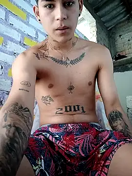 Snapshot of Lukas_strong chatting on October 28, 1:36 pm Lukas strong online show from October 28, 1:36 pm