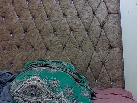 zoey10 online show from March 8, 7:45 am