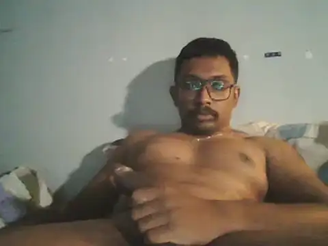 Snapshot of chennaibull101 chatting on September 24, 6:33 pm chennaibull101 online show from September 24, 6:33 pm