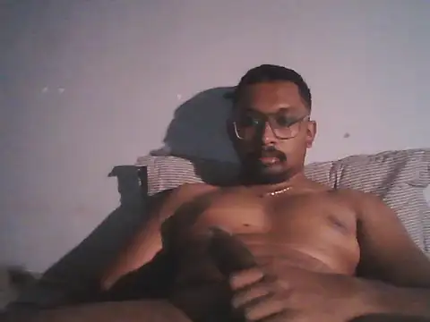 Snapshot of chennaibull101 chatting on October 9, 2:26 pm chennaibull101 online show from October 9, 2:26 pm