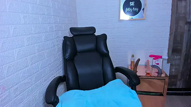 ImCrazzy online show from November 8, 4:18 pm