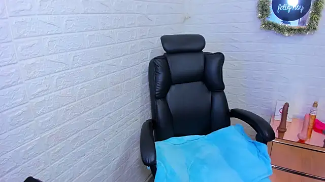 ImCrazzy online show from November 28, 2:20 pm