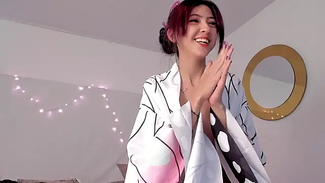 Snapshot of BonnieCute_ chatting on December 29, 3:13 pm BonnieCute online show from December 29, 3:13 pm