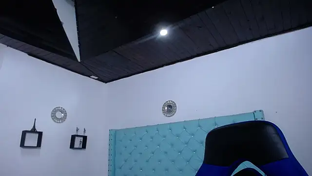 antonella sweetlittle online show from April 11, 10:30 am