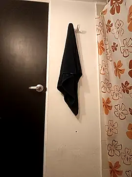 Snapshot of Alona_Evans chatting on February 14, 4:09 pm Alona Evans online show from February 14, 4:09 pm