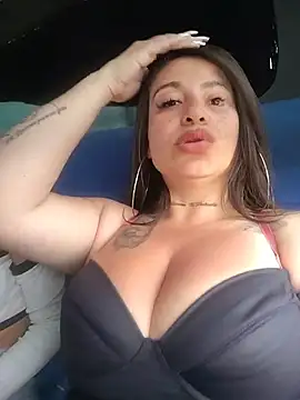 Snapshot of Alona_Evans chatting on December 3, 5:44 pm Alona Evans online show from December 3, 5:44 pm