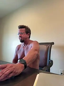 sluttydylan online show from April 9, 8:03 pm