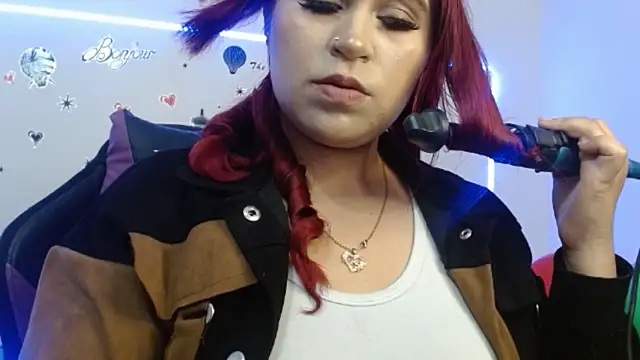 Snapshot of cata__gutierrez_ chatting on December 31, 12:32 am cata gutierrez online show from December 31, 12:32 am