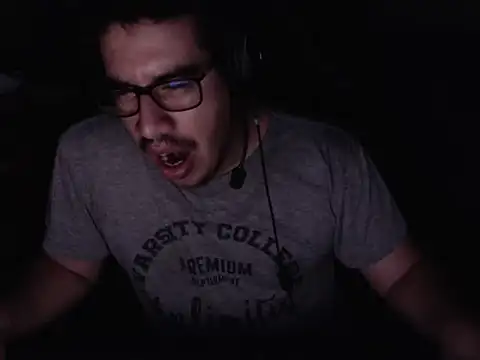 thealfawolf01 online show from January 15, 12:04 am