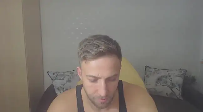 PrinceEagle online show from December 15, 8:04 pm