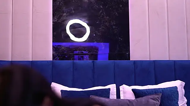 Snapshot of AishaDevoe chatting on December 28, 6:40 pm AishaDevoe online show from December 28, 6:40 pm