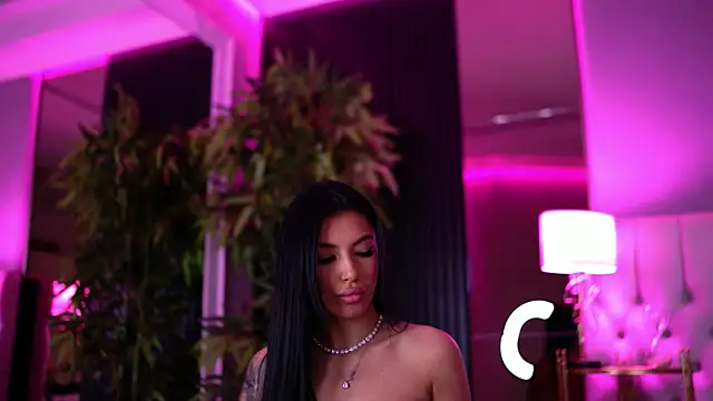 Snapshot of AishaDevoe chatting on February 20, 7:19 pm AishaDevoe online show from February 20, 7:19 pm