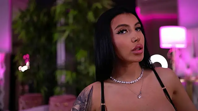 Snapshot of AishaDevoe chatting on February 20, 10:26 pm AishaDevoe online show from February 20, 10:26 pm