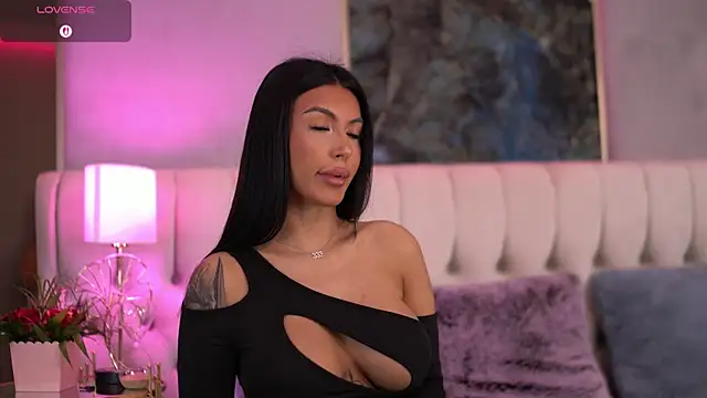 Snapshot of AishaDevoe chatting on March 20, 7:35 pm AishaDevoe online show from March 20, 7:35 pm