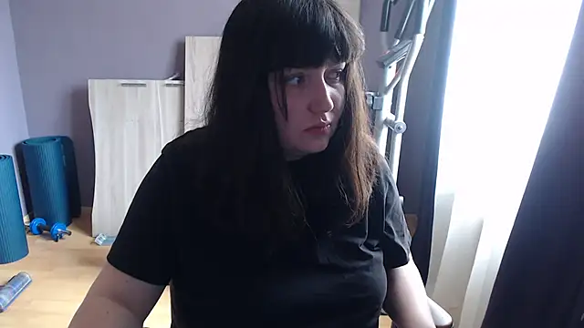 Lynylou online show from September 15, 12:49 pm