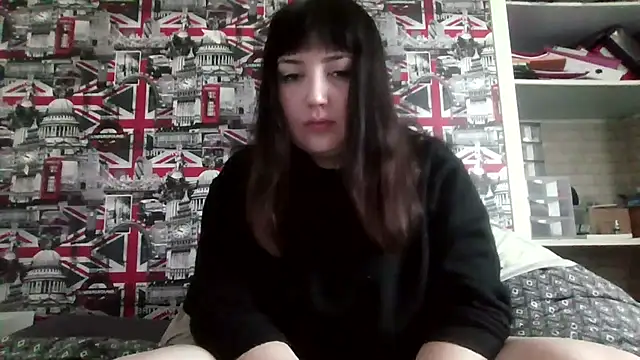 Lynylou online show from October 13, 7:30 am