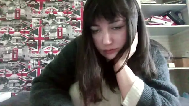 Lynylou online show from October 27, 9:02 am