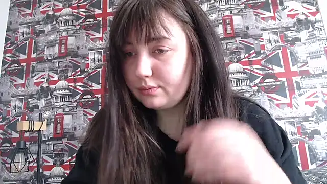 Lynylou online show from March 31, 8:48 am