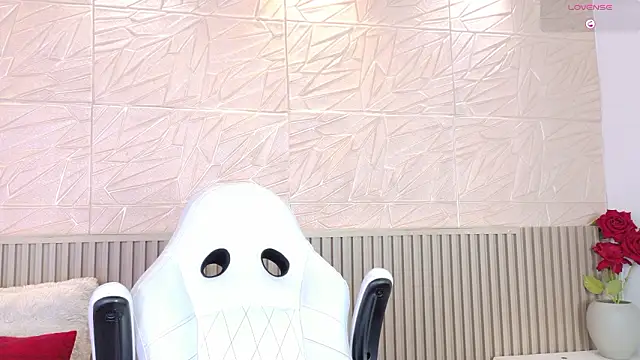 paula  cruzz online show from March 10, 9:20 pm