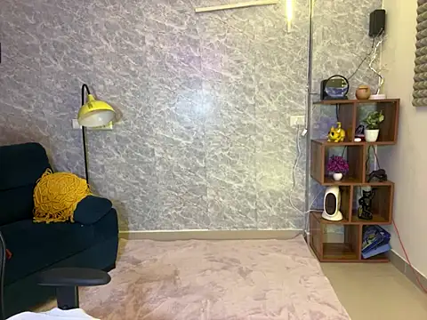 MidnightFlame online show from January 12, 4:08 pm