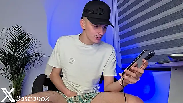 Snapshot of bastia_noooo chatting on November 9, 4:33 am bastia noooo online show from November 9, 4:33 am