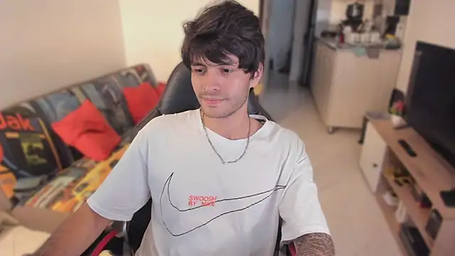 Snapshot of justin_stark7 chatting on October 31, 9:27 pm justin stark7 online show from October 31, 9:27 pm