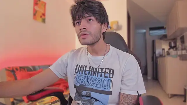 Snapshot of justin_stark7 chatting on November 12, 9:25 pm justin stark7 online show from November 12, 9:25 pm