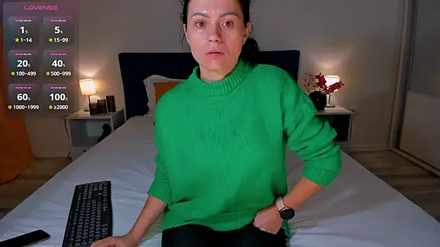 devilish angel online show from November 20, 5:40 am