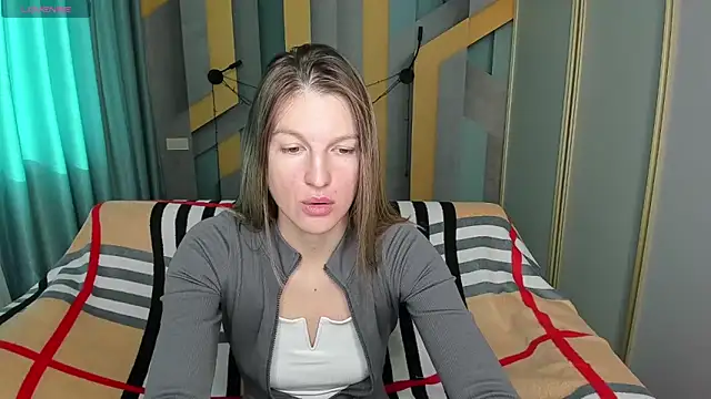 EmilyWalkeri online show from October 10, 7:07 am