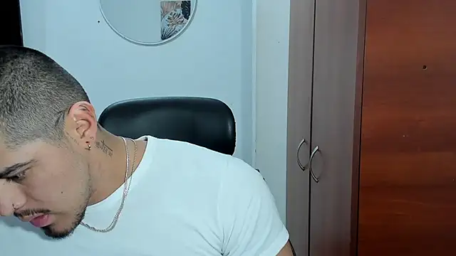 Baltazar Dupont online show from December 1, 11:15 am