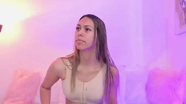 Snapshot of Cristel_Boom chatting on November 17, 2:34 pm Cristel Boom online show from November 17, 2:34 pm