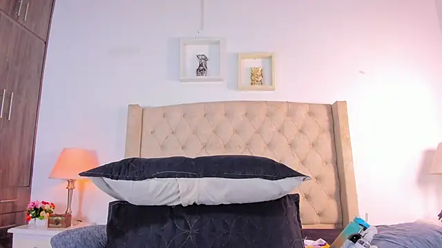 allisson m online show from September 26, 12:09 pm