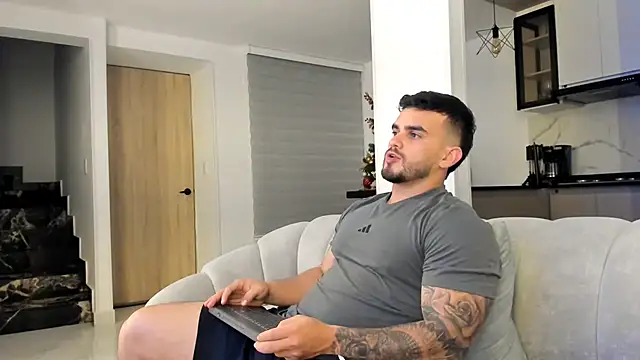 Ricardogo19 online show from January 9, 11:50 pm