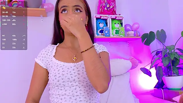 emily bank online show from December 15, 7:40 pm