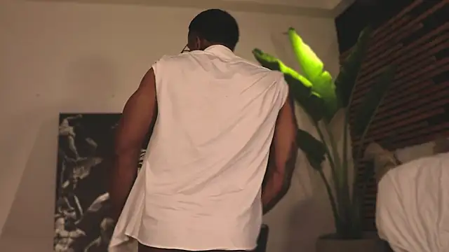 Logan Varela online show from February 4, 6:04 am