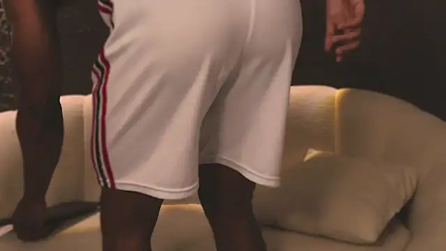 Logan Varela online show from February 19, 2:12 am