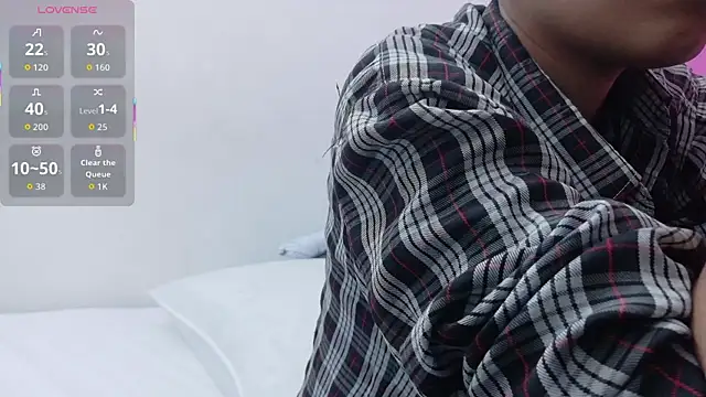 yourcuteneighbourr online show from October 29, 3:09 am